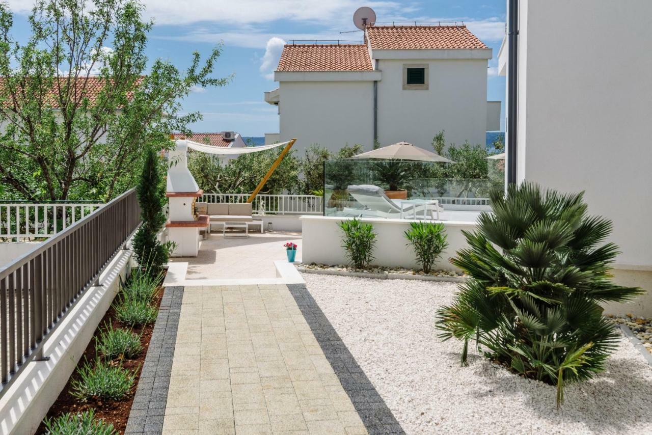 Apartments Villa Dalmatia Trogir Exteriör bild