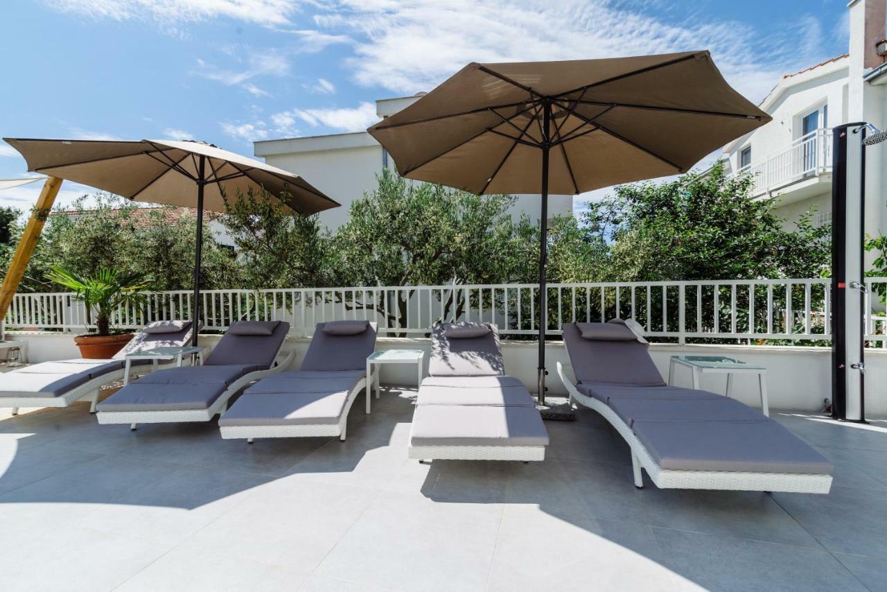 Apartments Villa Dalmatia Trogir Exteriör bild