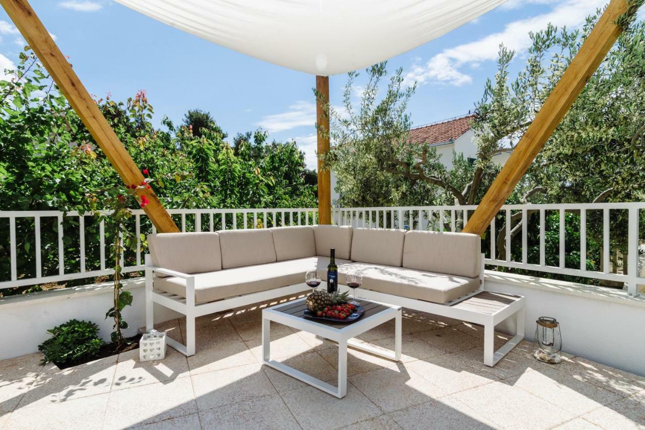Apartments Villa Dalmatia Trogir Exteriör bild