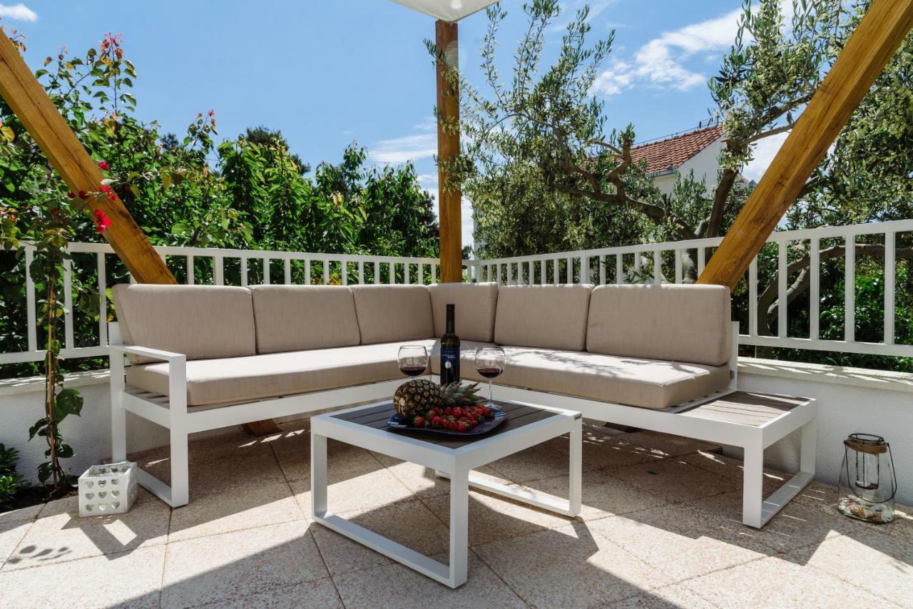 Apartments Villa Dalmatia Trogir Exteriör bild