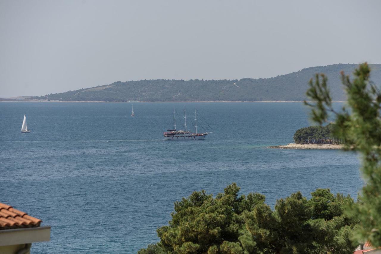 Apartments Villa Dalmatia Trogir Exteriör bild