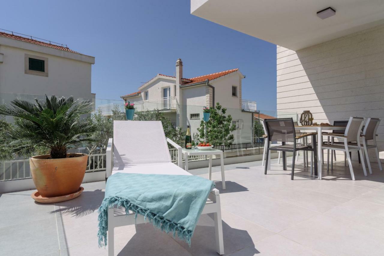 Apartments Villa Dalmatia Trogir Exteriör bild