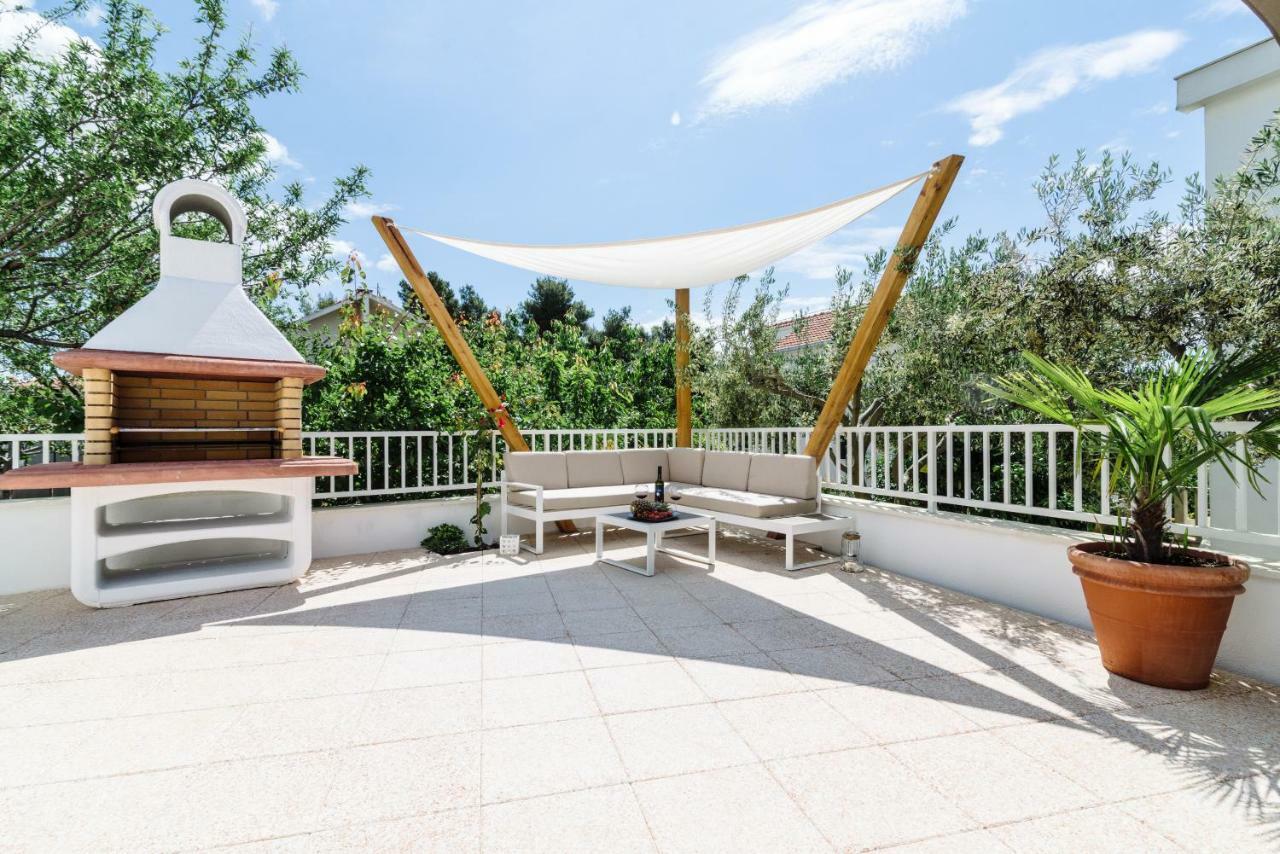 Apartments Villa Dalmatia Trogir Exteriör bild